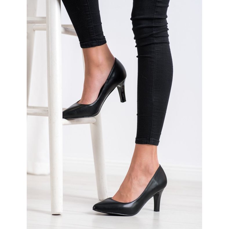 Goodin Bombas com couro ecológico preto 1