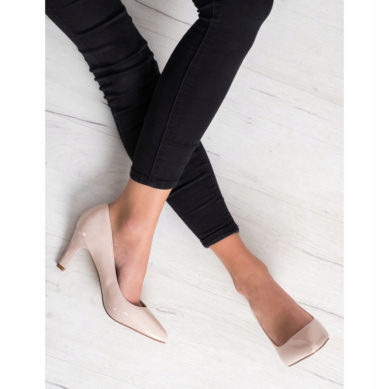 Goodin Bombas lacadas bege 1