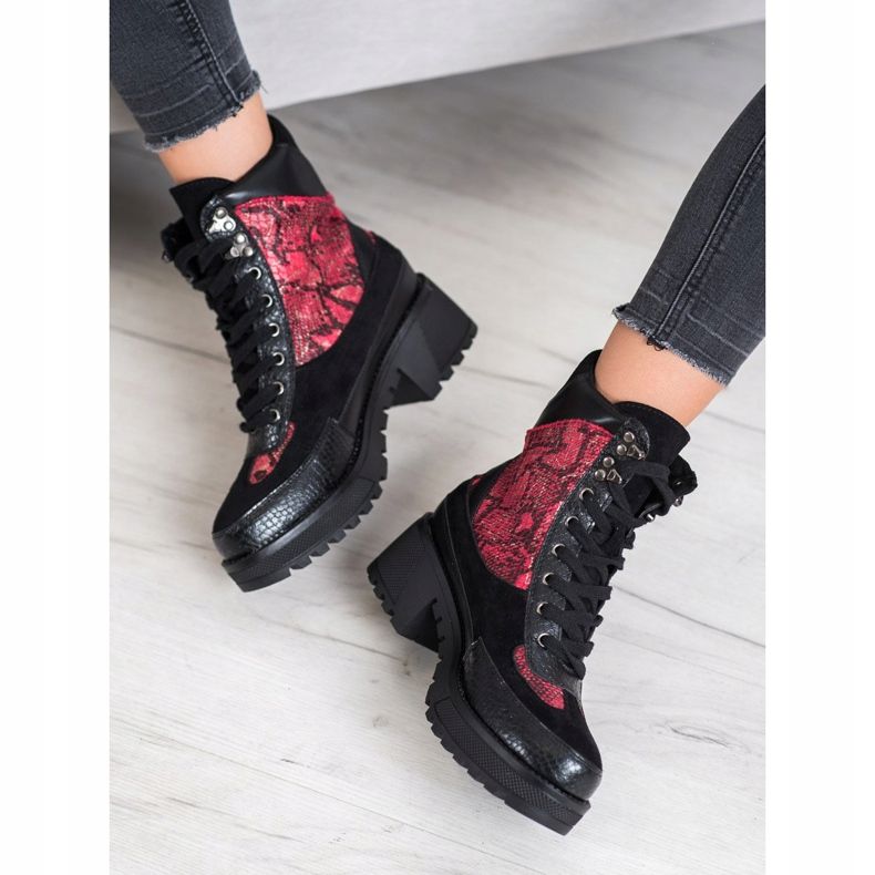 Groto Gogo Trabalhadores da Rocha no Pólo preto vermelho 1