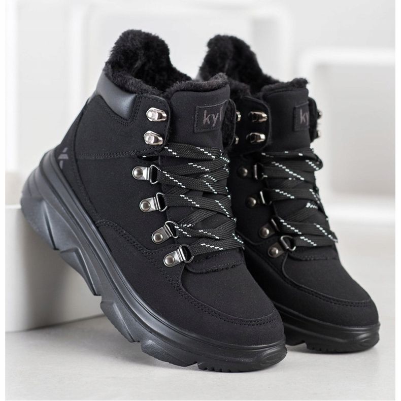 Kylie Caçadores de luz na plataforma preto 1