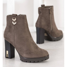 Bestelle Botas de camurça com enfeite cinza 2