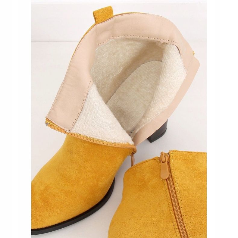 Salto alto clássico UK09P Amarelo mel 2