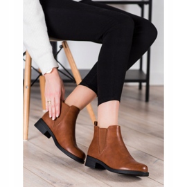 Ideal Shoes Botas de couro ecológico Chelsea marrom 1