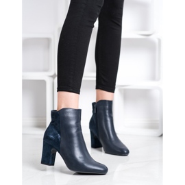 Kylie Botas azul marinho em um pilar azul-marinho 1