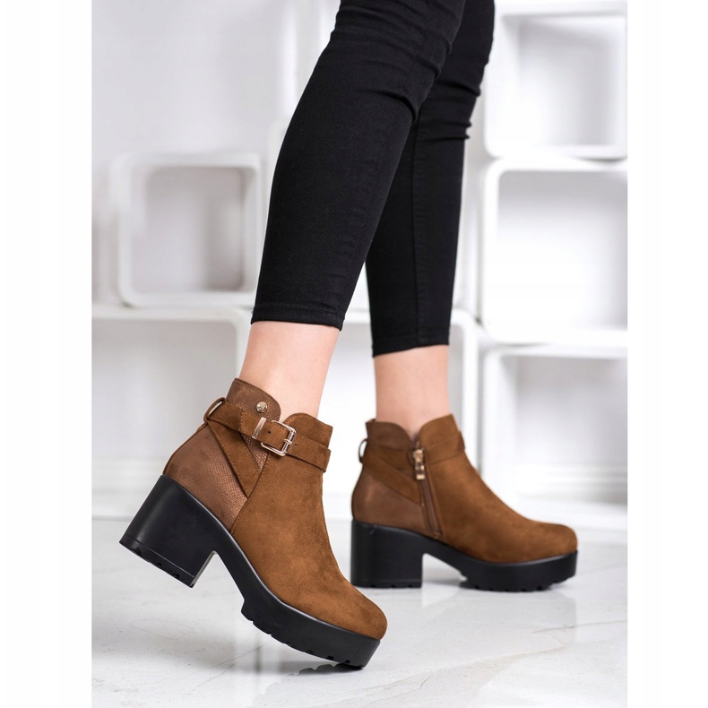 Best Shoes Botas leves na plataforma castanho 1