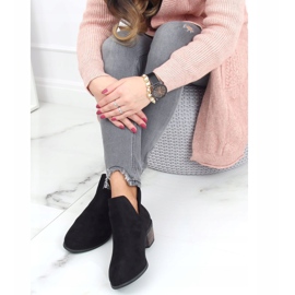 Botas pretas com recorte preto CM-8M4-1 Preto 1 Botas pretas com recorte preto CM-8M4-1 Preto 1