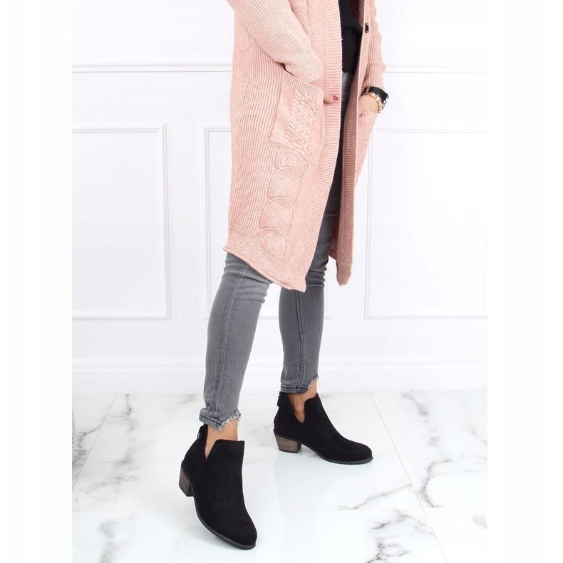 Botas pretas com recorte preto CM-8M4-1 Preto 2 Botas pretas com recorte preto CM-8M4-1 Preto 2