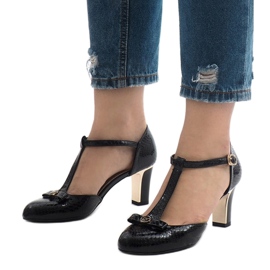 Bombas pretas na coluna 2239-3 preto 1