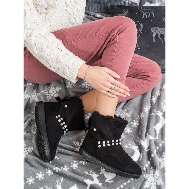 Queentina Mukluki Preto com Pérolas 2