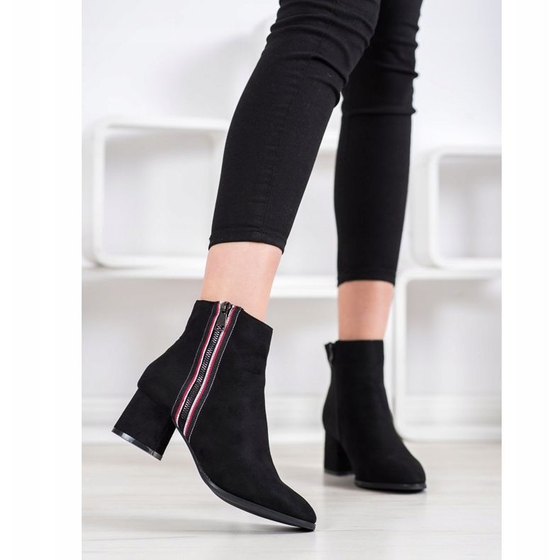 M.Daszyński Botas de camurça com zíper decorativo preto 1