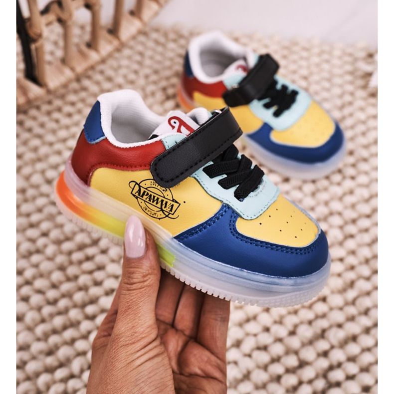 Apawwa Tênis infantil com sola multicolorida LED para scooter azul amarelo 2 Apawwa Tênis infantil com sola multicolorida LED para scooter azul amarelo 2