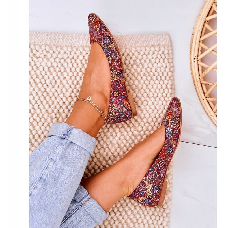 Feminino Couro Maciejka Bailarinas Vermelho Com Flores 04100-38 multicolorido 2 Feminino Couro Maciejka Bailarinas Vermelho Com Flores 04100-38 multicolorido 2