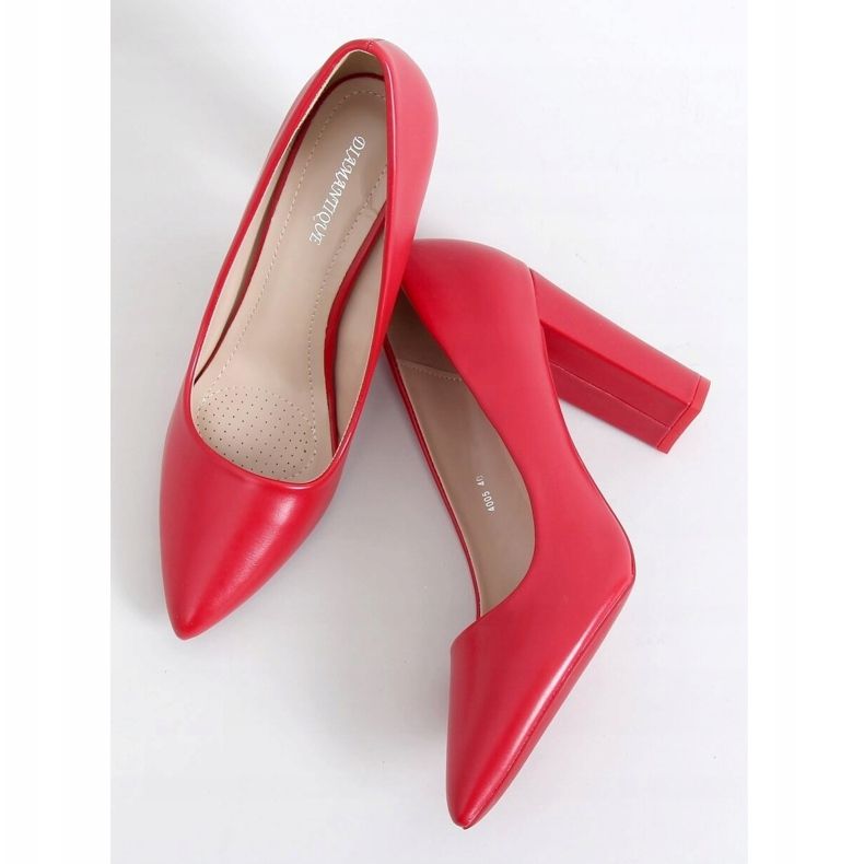 Bombas no posto vermelho 4005 Vermelho 1