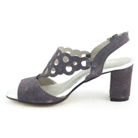 Dolce Pietro Sandálias femininas de camurça em poste de aço 2083 cinza 1