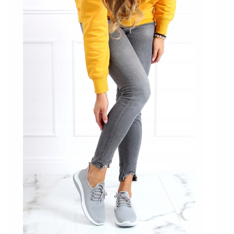 Tênis esportivos cinza 2019-3 2