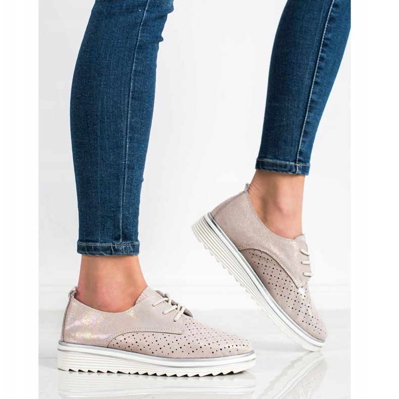 Kylie Brogues de couro na plataforma bege 2