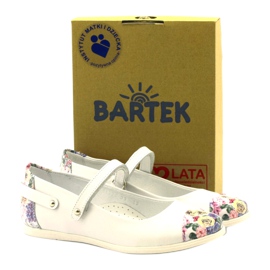 Ballerinas de couro feminino com flores brancas Bartek branco 4