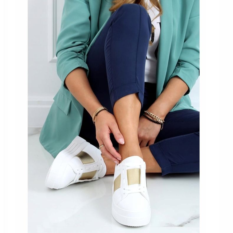 Tênis de sola alta branco e dourado LA133P Ouro 2