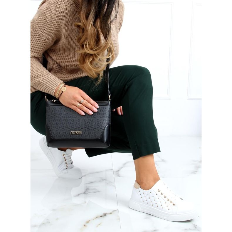 Tênis feminino com tachas brancas LA124P Beige branco 1