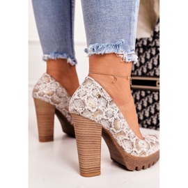 Bombas em uma barra e plataforma Maciejka Gold-Beige 02629-25 bege castanho dourado 2