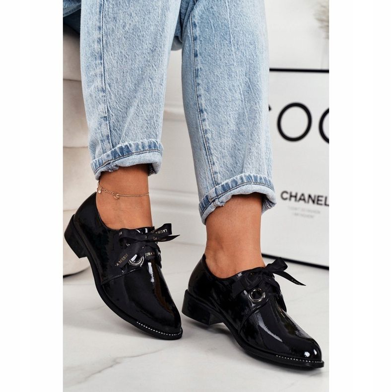 Sapatos laqueados femininos Laura Messi 2044 Preto 1