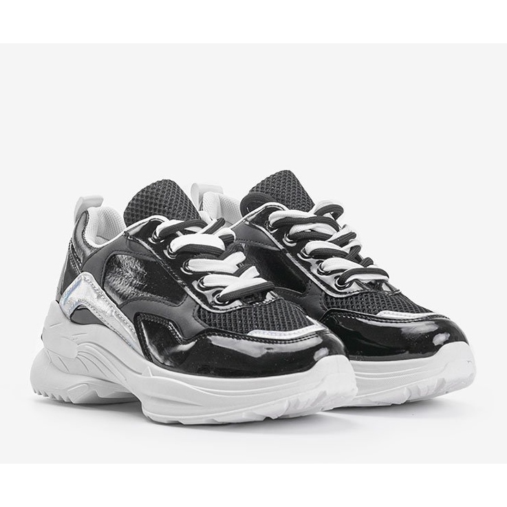 Tênis preto com inserções holográficas Karlie 1