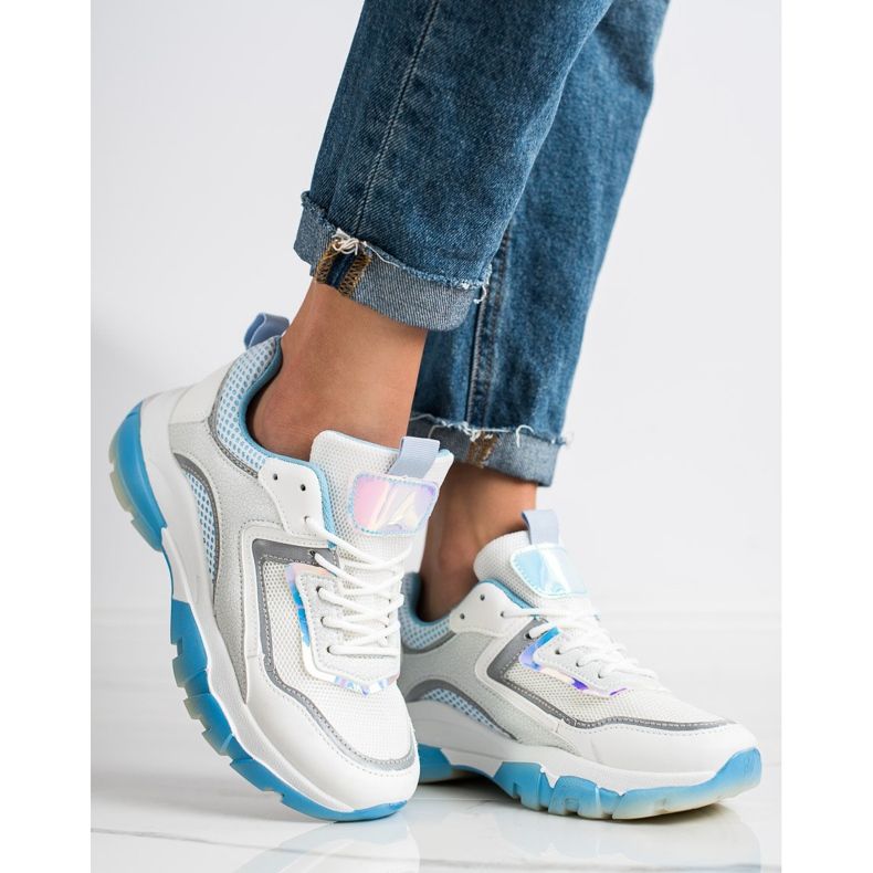 Ideal Shoes Tênis com inserção de brilho branco multicolorido 2 Ideal Shoes Tênis com inserção de brilho branco multicolorido 2