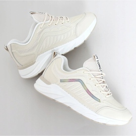 Sapatos esportivos bege para mulheres J143 Beige 1