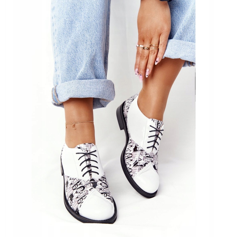 PV3 Sapatos de couro Visconi Femininos 7439294 Branco-Preto 2