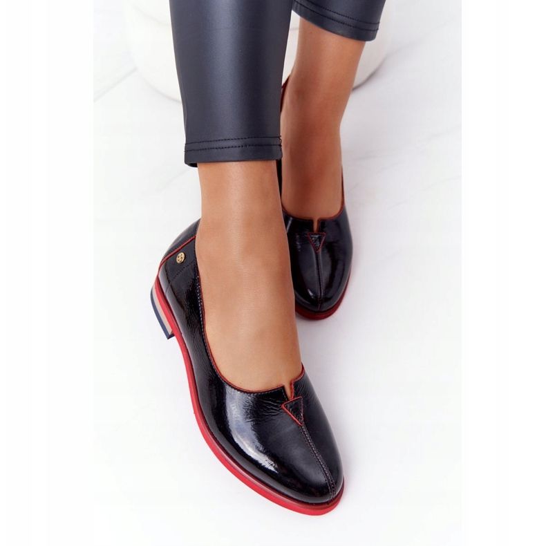 Sapatos de couro lacado Maciejka 05035-20 Preto 2