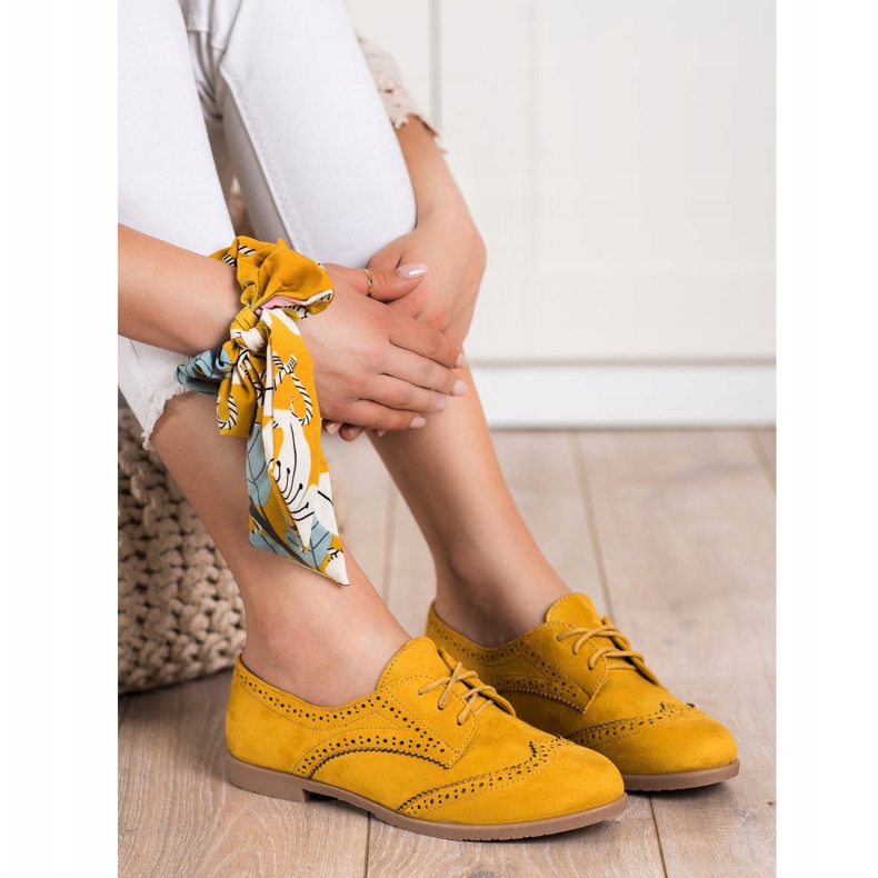 SHELOVET Sapatos abertos para a primavera amarelo 1