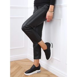 Sapatilhas pretas com salto em cunha HY-251 preto 1