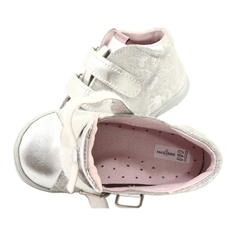 Mazurek Botins esportivos de velcro de couro com flor prata 1264 5 Mazurek Botins esportivos de velcro de couro com flor prata 1264 5