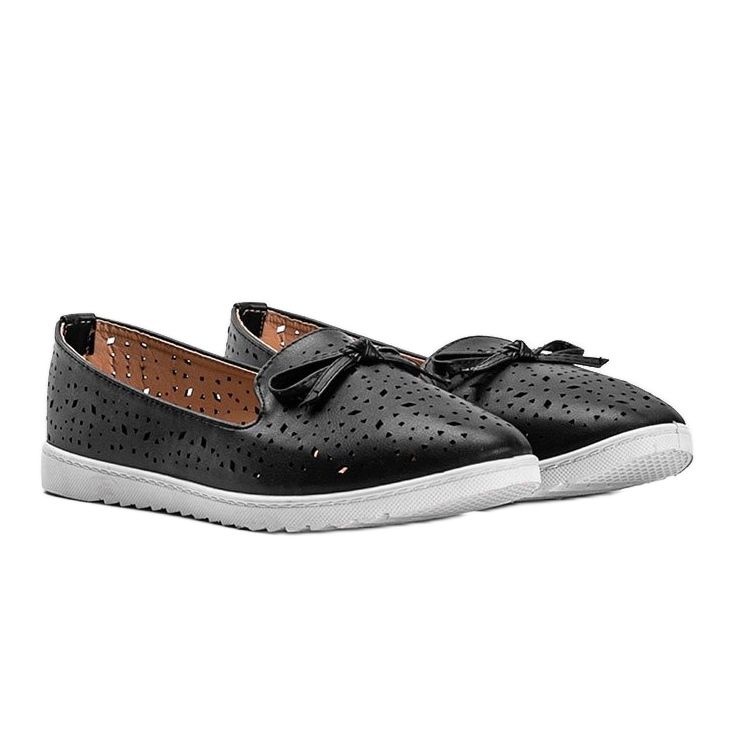 Mocassins pretos com acabamento em relevo Madalyne 1