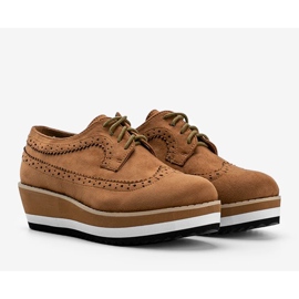 Sapatos de camurça marrom com sola alta Camryn 1