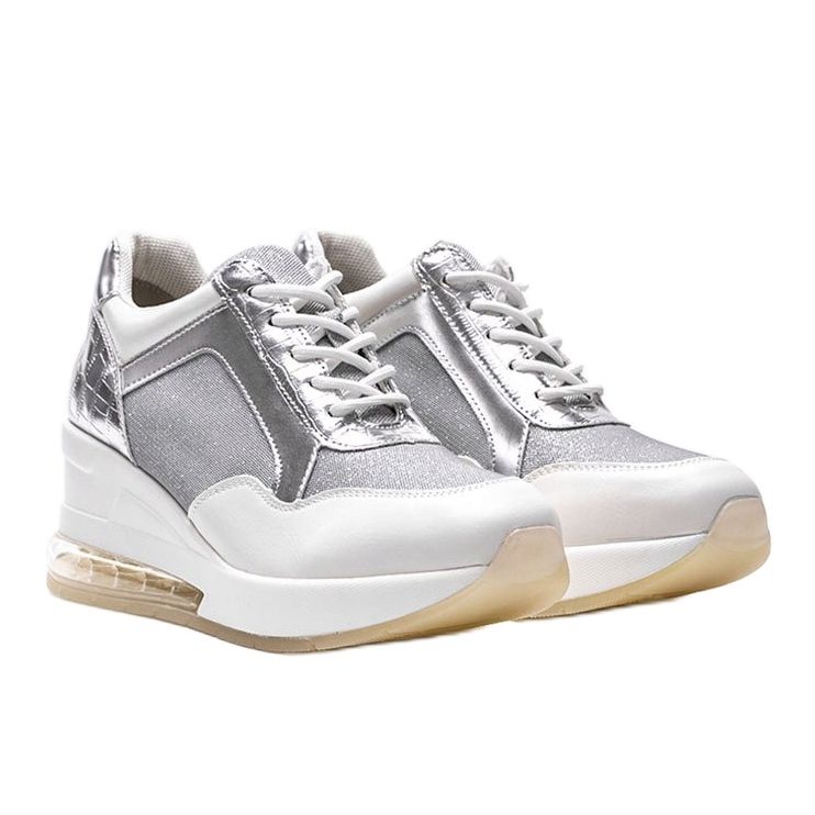 Tênis branco e prata na cunha Jimena 1