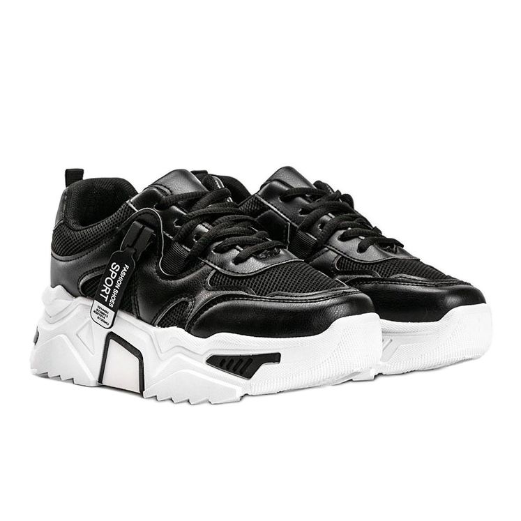 Tênis preto com sola grossa Cristina 1