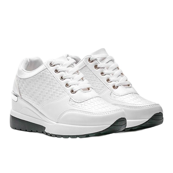 Tênis branco brilhante na cunha Mara 1