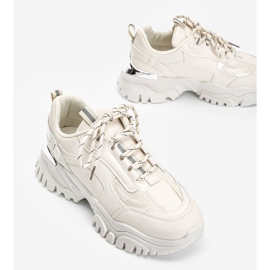 Tênis bege com inserções metálicas de Ansley 2