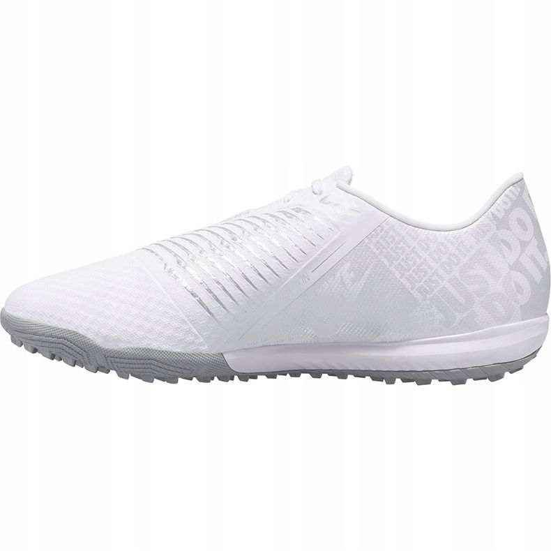 Chuteira Nike Phantom Venom Academy Tf AO0571 100 branco 1