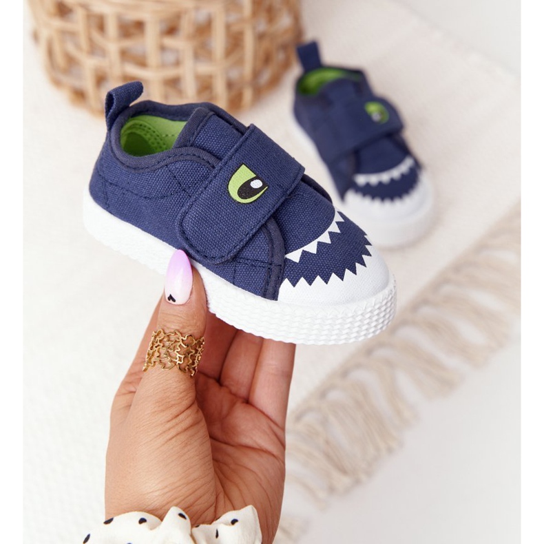 Tênis infantil com velcro e azul marinho de tubarão 1