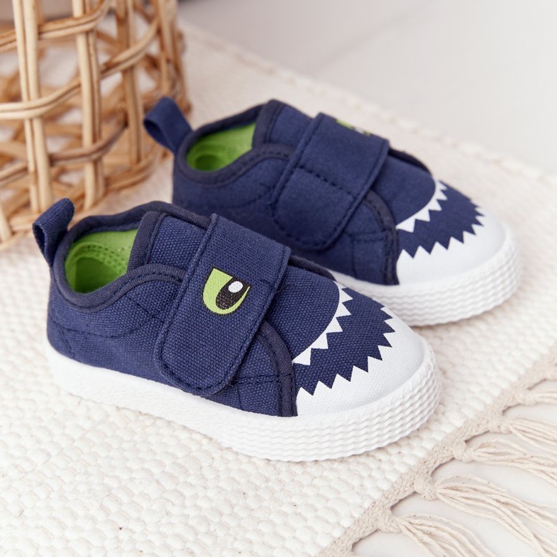 Tênis infantil com velcro e azul marinho de tubarão 2