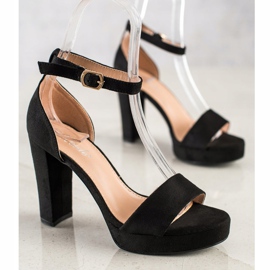 Weide Sandálias Pretas em Bar preto 2