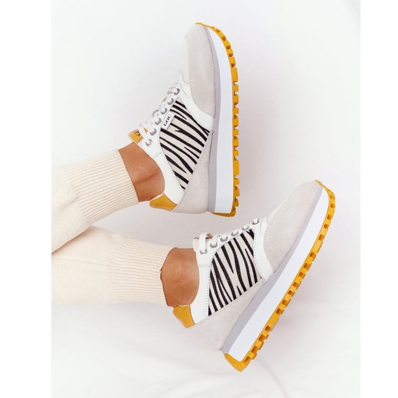 Calçados esportivos de couro na plataforma GOE HH2N4001 Branco-Amarelo 1