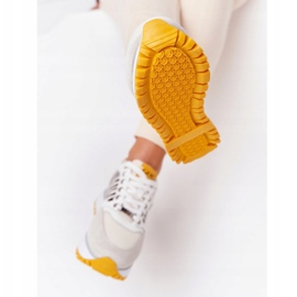 Calçados esportivos de couro na plataforma GOE HH2N4001 Branco-Amarelo 2