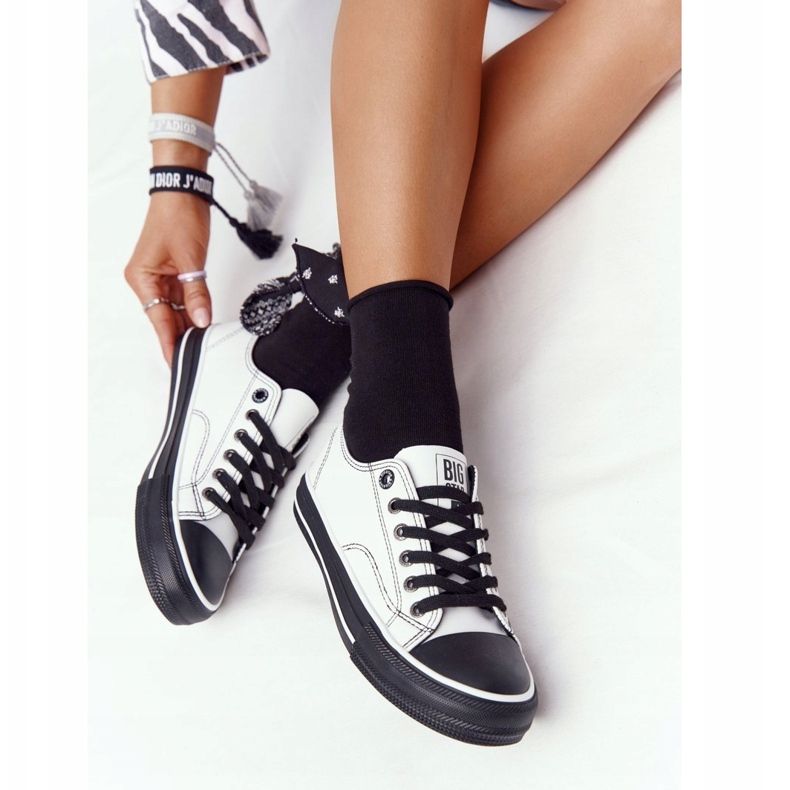 Tênis feminino de couro Big Star HH274147 branco e preto 1