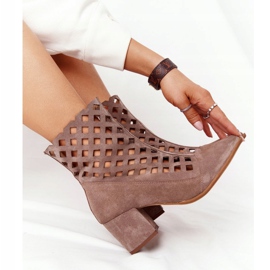Botas de camurça perfuradas em salto alto Nicole 2638 Brown marrom 1