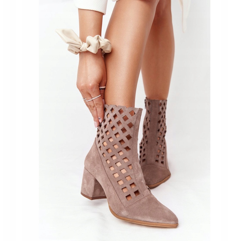 Botas de camurça perfuradas em salto alto Nicole 2638 Brown marrom 2