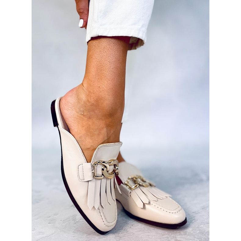 T501 chinelos de mocassim bege bege com corrente 1