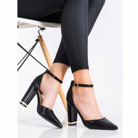 Diamantique Bombas elegantes no Spitz preto 2